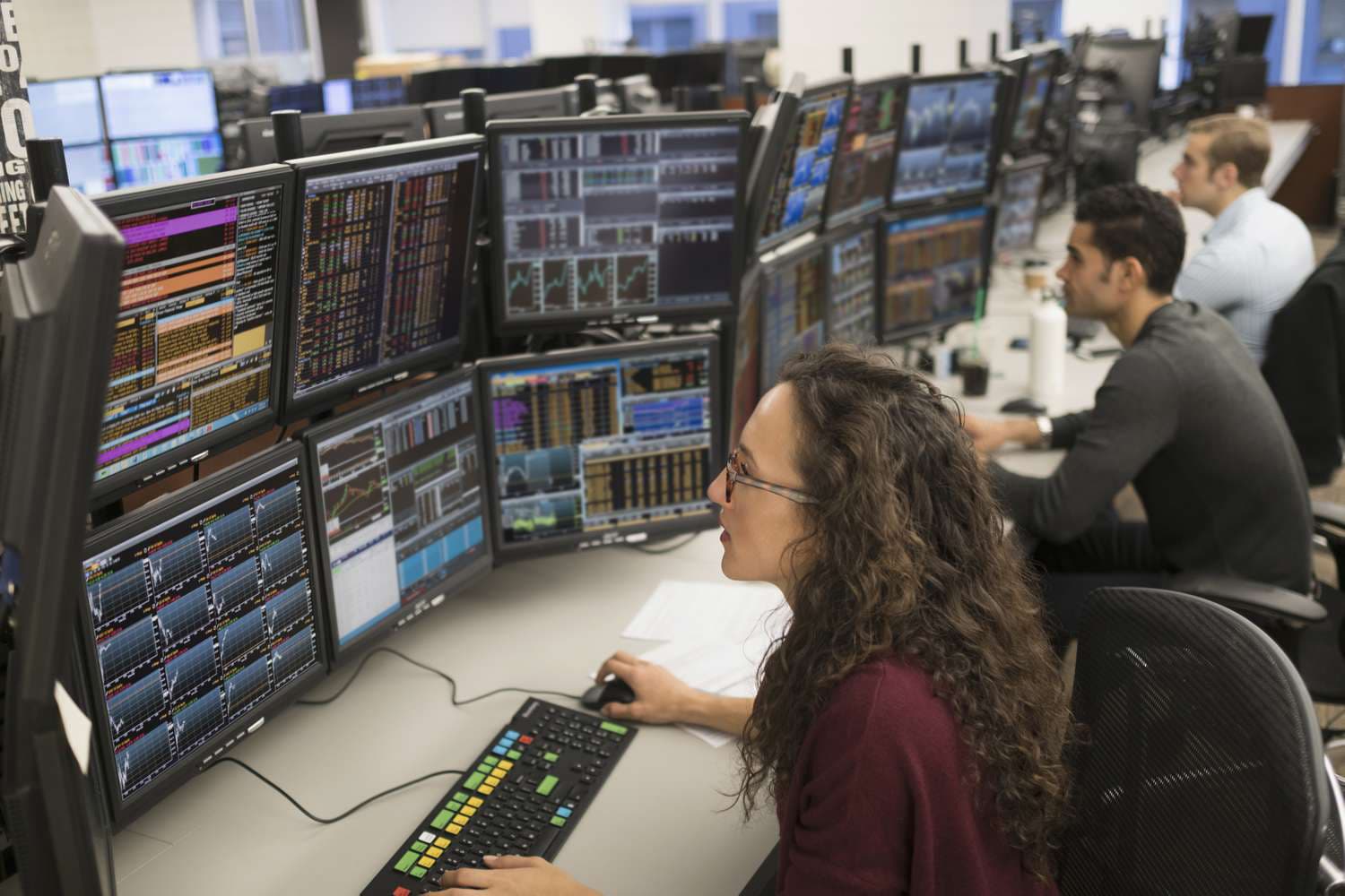 Using Trading Data for Personalized Learning Pathways